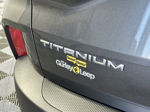 Used 2020 Ford Escape Titanium image 16