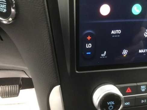 Certified 2024 Ford Edge SEL image 27