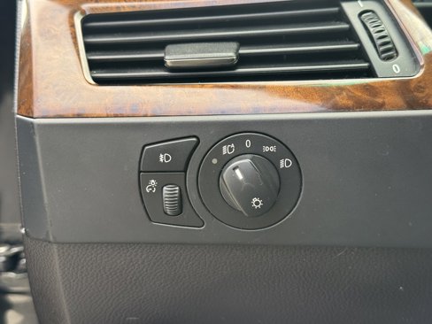 Used 2006 BMW 525i Sedan image 31