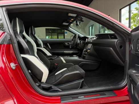 Used 2022 Ford Mustang Shelby GT500 w/ Technology Package image 25