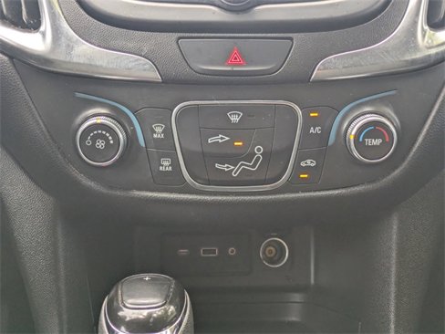 Used 2021 Chevrolet Equinox LT image 24