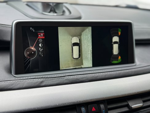 Used 2015 BMW X5 M image 24