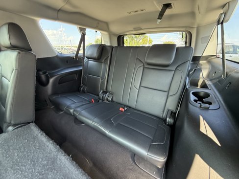 Used 2019 Chevrolet Suburban LT image 28