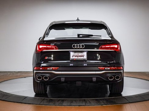 Used 2022 Audi SQ5 Premium w/ Convenience Package image 8