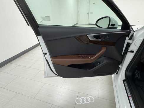 Used 2019 Audi A4 2.0T Premium w/ Convenience Package image 9