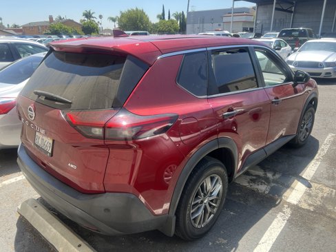 Used 2021 Nissan Rogue S image 2
