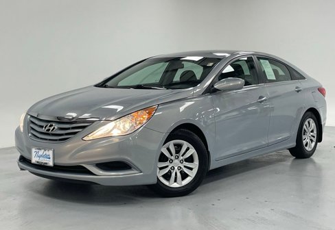 Used 2011 Hyundai Sonata GLS image 1
