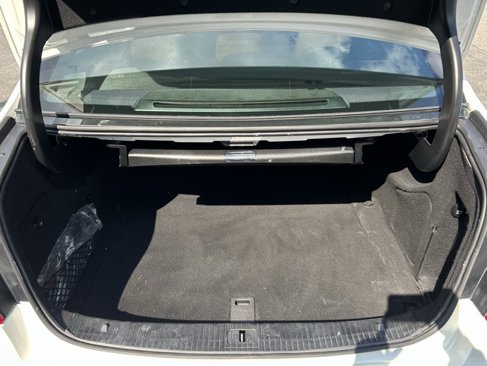 Used 2013 Mercedes-Benz E 350 Sedan image 13