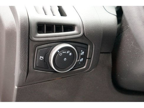 Used 2016 Ford Focus SE image 17