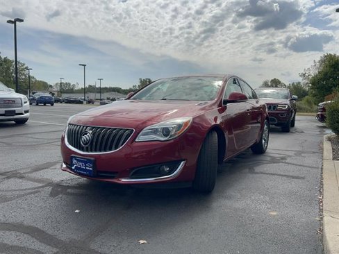 Used 2015 Buick Regal Premium w/ Experience Buick Package image 3