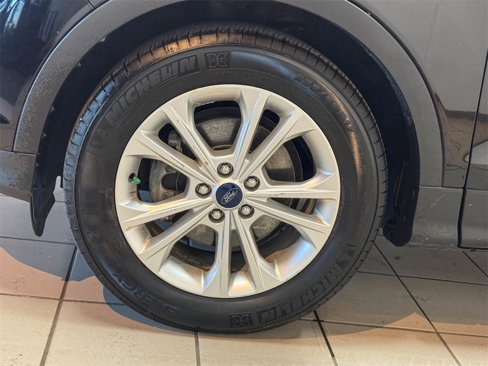 Used 2018 Ford Escape SEL image 15
