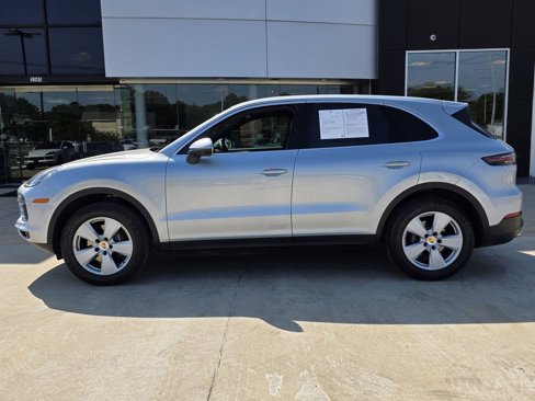 Certified 2019 Porsche Cayenne w/ Premium Package image 2