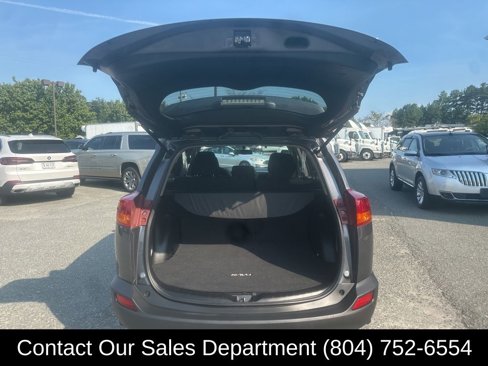 Used 2015 Toyota RAV4 LE image 27