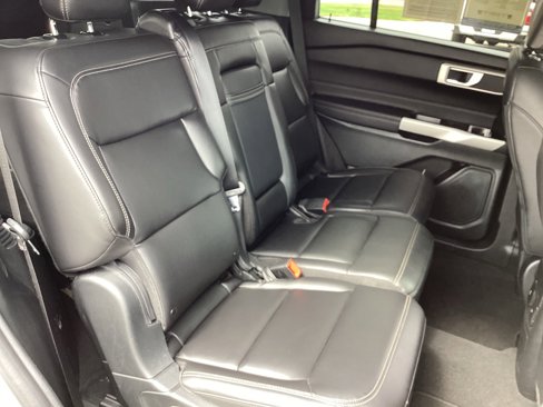 Used 2024 Ford Explorer XLT w/ Equipment Group 202A image 31