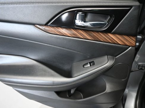 Used 2016 Nissan Maxima Platinum w/ Interior Lighting Package image 33