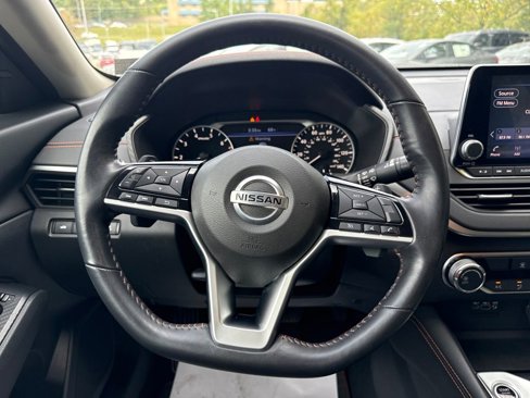 Used 2021 Nissan Altima 2.5 SR image 15
