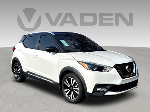 Used 2019 Nissan Kicks SR w/ SR Premium Package image 1