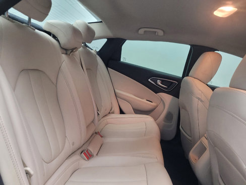 Used 2017 Chrysler 200 Limited Platinum image 19