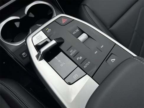 Used 2025 BMW X1 xDrive28i w/ Technology Package image 24