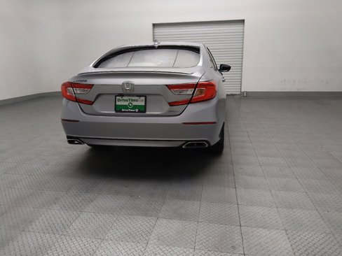 Used 2018 Honda Accord Sport image 7