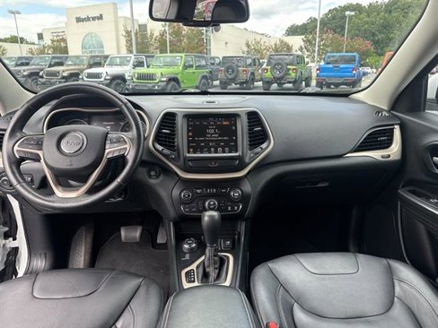 Used 2015 Jeep Cherokee Limited image 13