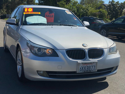 Used 2010 BMW 528i Sedan image 1