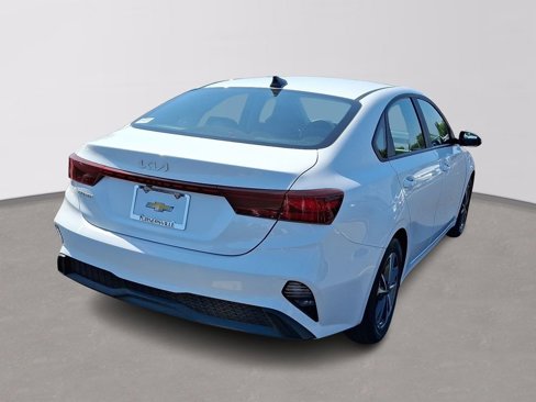 Used 2023 Kia Forte LXS image 6
