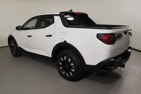Used 2025 Hyundai Santa Cruz SE image 9