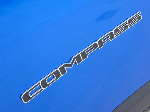 New 2025 Jeep Compass Latitude image 8