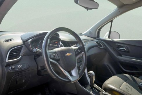 Used 2018 Chevrolet Trax LT w/ LT Convenience Package image 9