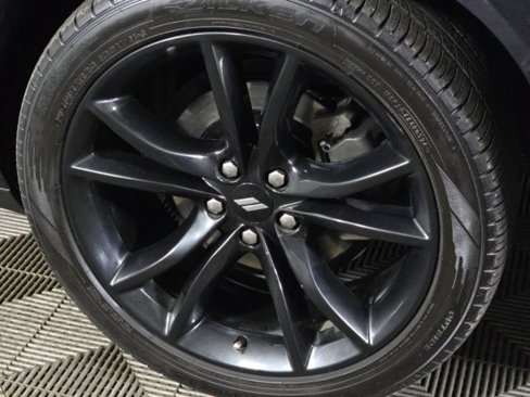 Used 2018 Dodge Challenger SXT w/ Blacktop Package image 10