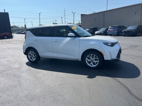 Used 2024 Kia Soul LX w/ Option Group 015 image 3