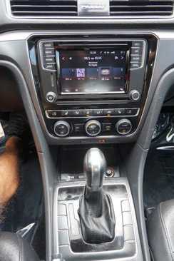 Used 2018 Volkswagen Passat 2.0T image 26