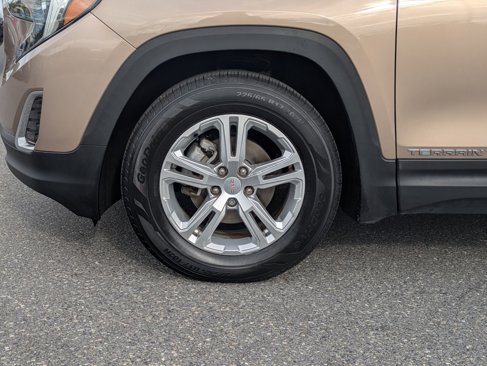 Used 2018 GMC Terrain SLE w/ Driver Convenience Package image 8