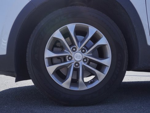 Used 2020 Hyundai Santa Fe SEL image 11