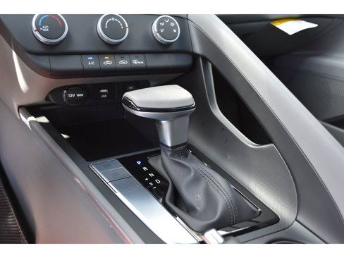 New 2025 Hyundai Elantra SE image 24