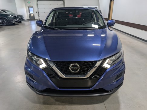 Used 2022 Nissan Rogue Sport S image 2