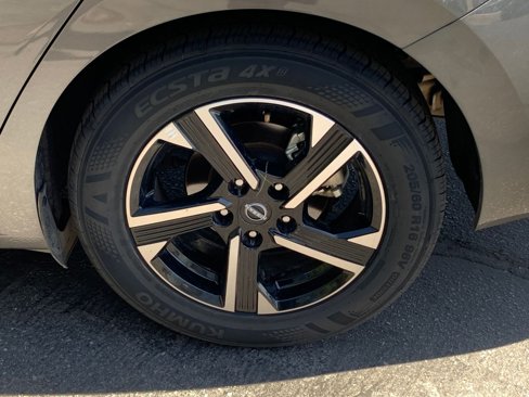 Used 2024 Nissan Sentra SV image 28