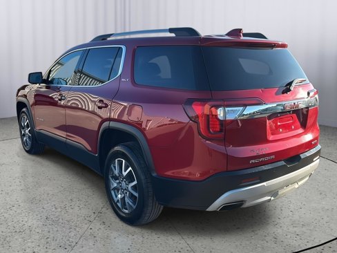 Used 2023 GMC Acadia SLT image 3