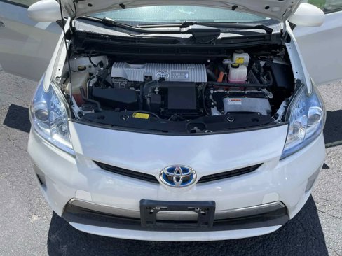 Used 2012 Toyota Prius Plug-In Hybrid image 21