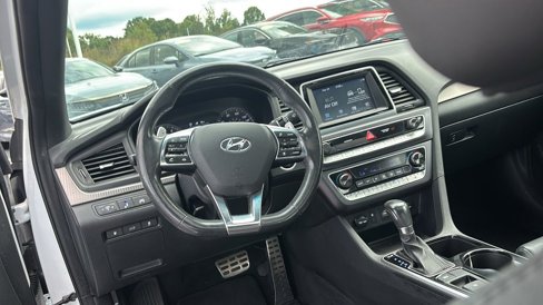 Used 2018 Hyundai Sonata Sport w/ Tech Package 05 image 13