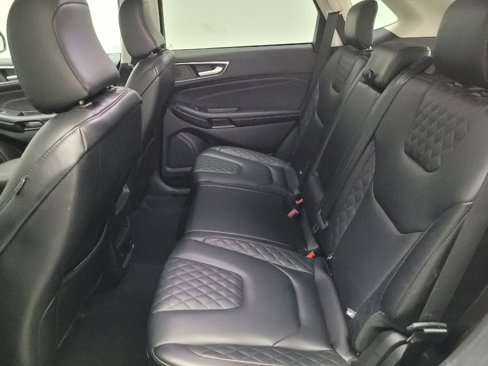 Used 2024 Ford Edge Titanium image 18