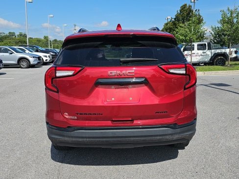 Used 2023 GMC Terrain SLE w/ Elevation Edition image 5