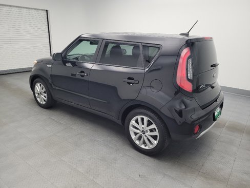 Used 2018 Kia Soul + image 3