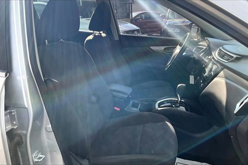 Used 2016 Nissan Rogue S w/ Appearance Package image 7