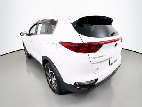 Used 2020 Kia Sportage LX image 8
