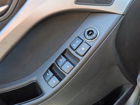 Used 2016 Hyundai Elantra Value Edition image 15