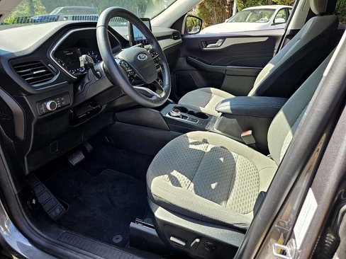Used 2021 Ford Escape SE w/ SE Sport Appearance Package image 7
