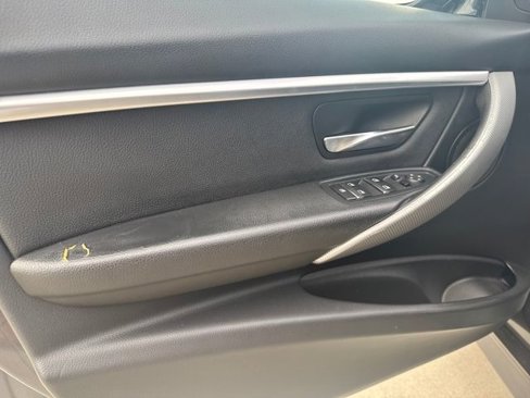Used 2018 BMW 330i xDrive Sedan w/ M Sport Package image 19