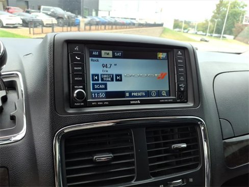 Used 2011 Dodge Grand Caravan Crew w/ Entertainment Group 1 image 11